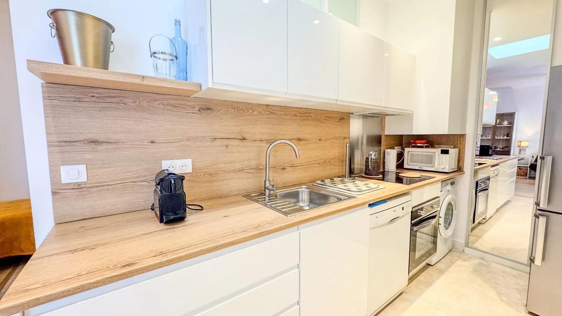 The Cosy Nest 2 Bedrooms Apatment Cannes 0*,  France
